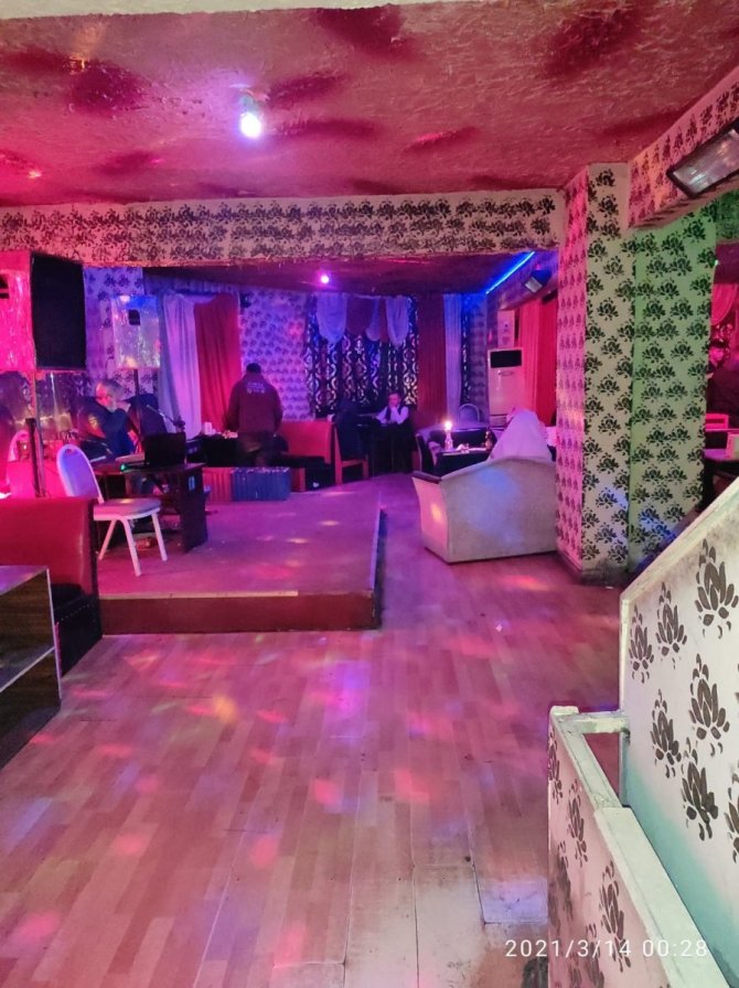 Konya'da kaçak eğlence mekanına baskın!