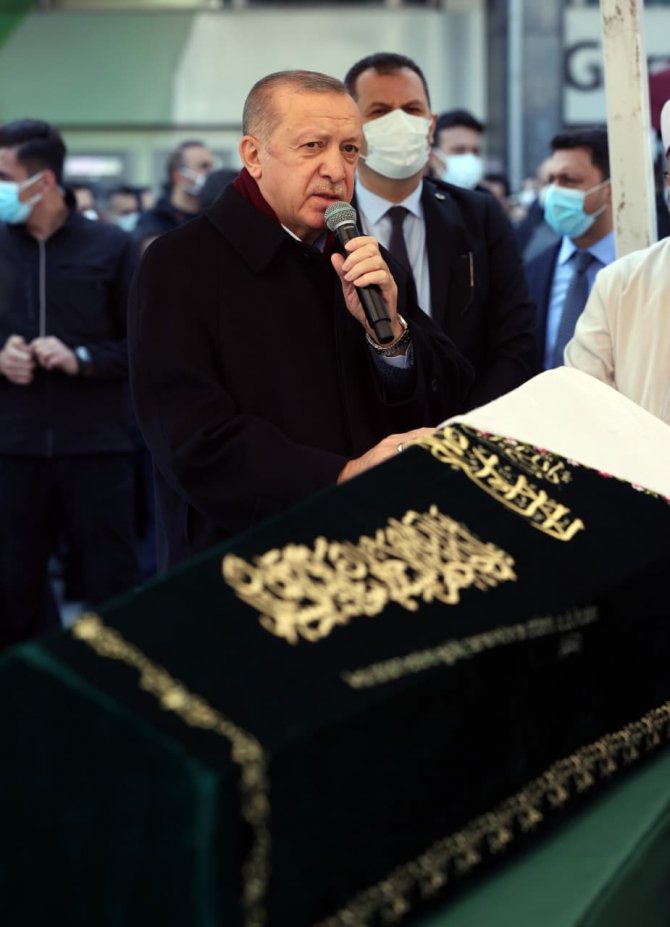 Süleyman Soylu'nun annesi Servet Soylu son yolculuğuna uğurlandı