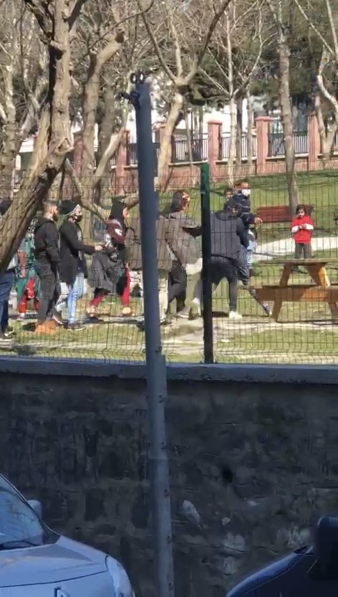 Beyoğlu'ndaki meydan kavgasında genci boğazından bıçaklayan Suriyeli yakalandı!