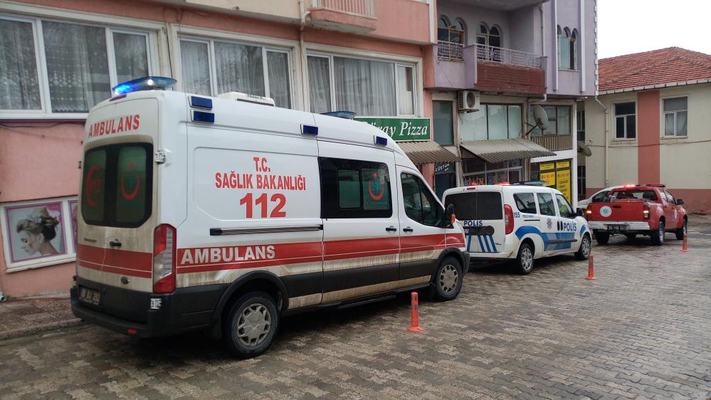 Ocağı açık unutup uyuyakalınca evde yangın çıktı