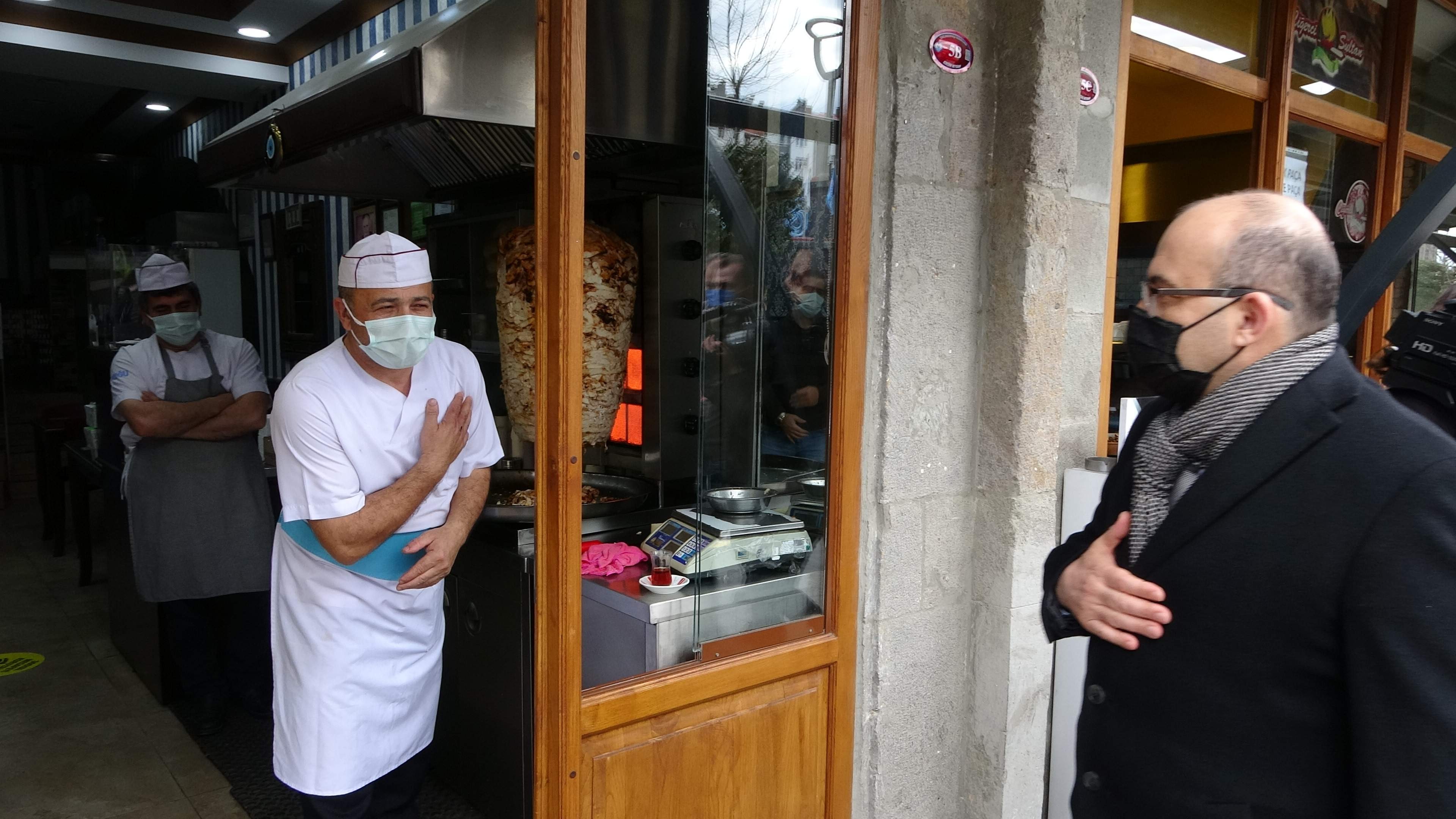 Trabzon'da azalan korona vakaları yükselişe geçti. Vali Ustaoğlu vatandaşları uyardı!