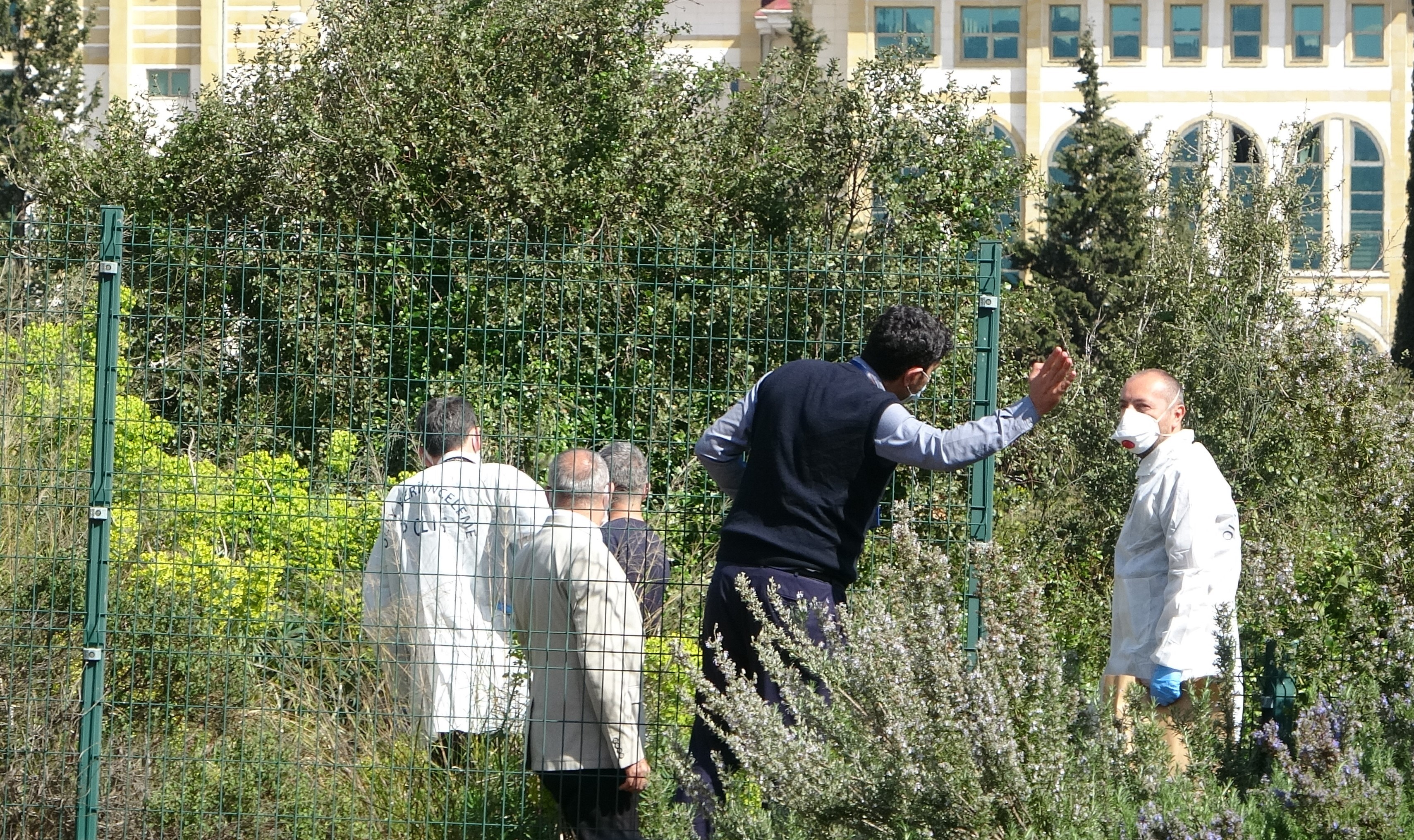 Antalya'da hastane bahçesinde kafatası bulundu