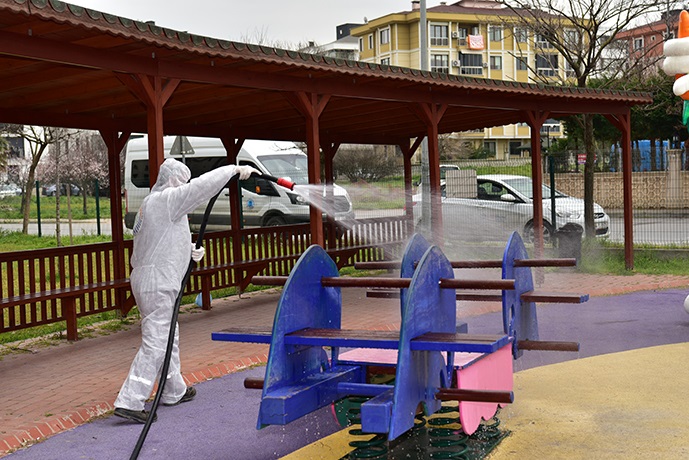 Tuzla'da çocuklar park ve bahçelerde güven altında!