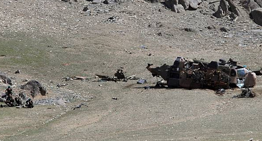 Afganistan’da askeri helikopter düştü: 9 ölü