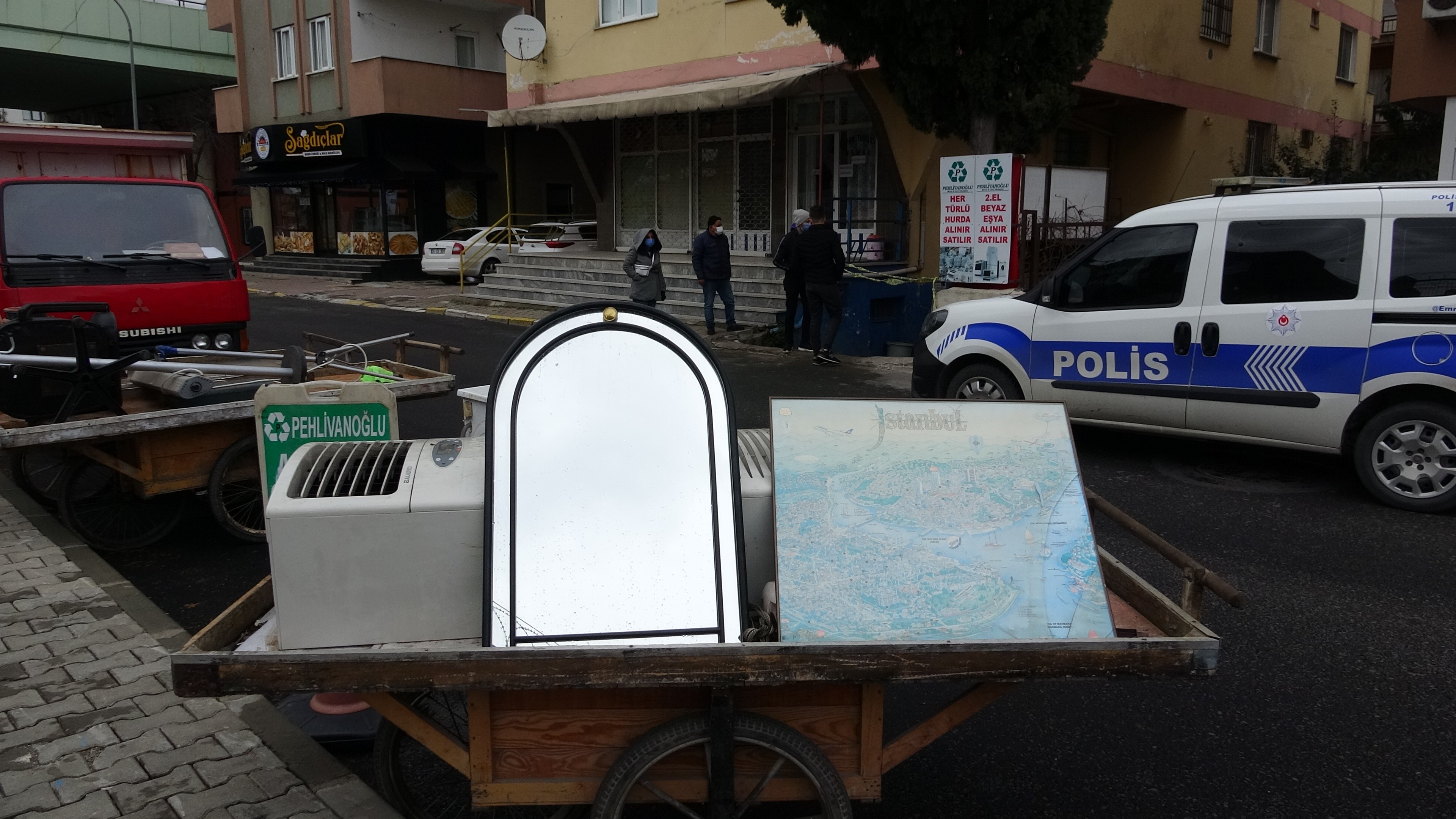 Pendik'te testereli kavga ucuz atlatıldı: 2 yaralı