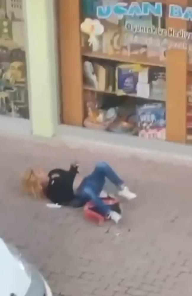 Transseksüel bireyi sokak ortasında öldüresiye döven şahıs tutuklandı