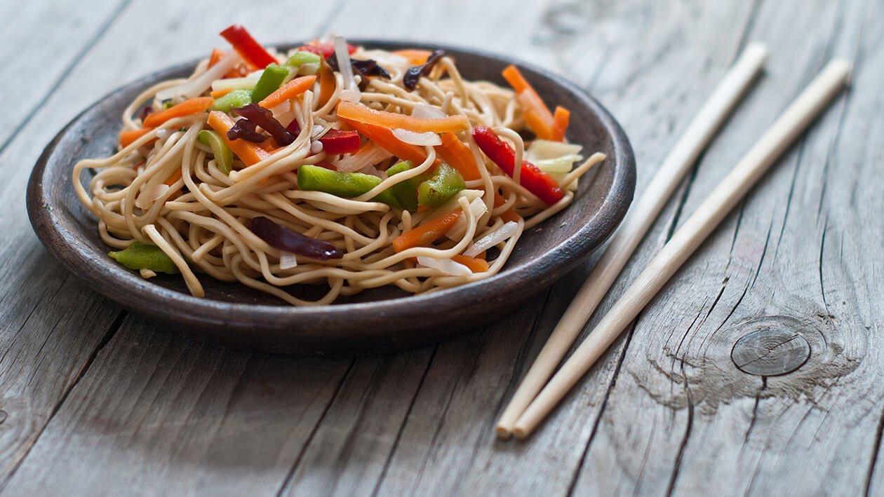 Gelinim Mutfakta Sebzeli Noodle tarifi | Sebzeli Noodle nasıl yapılır? Malzemeleri nelerdir?