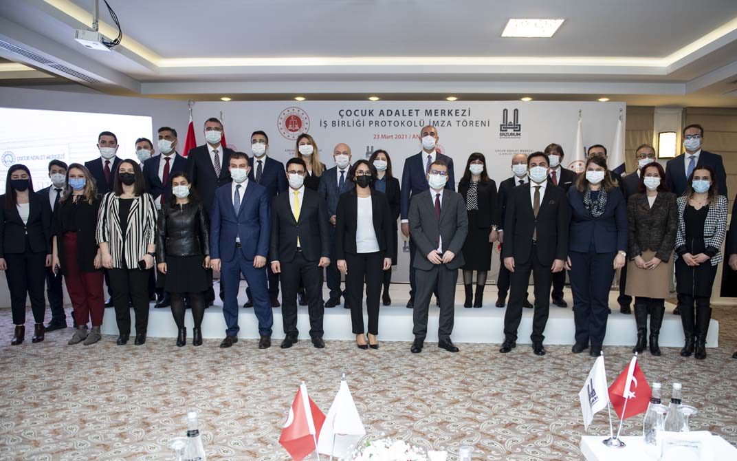 Adalet Bakanı Gül'den kadına şiddet yorumu: Tek birinin dahi yüz yüze gelmediği vakte kadar çalışmaya devam!