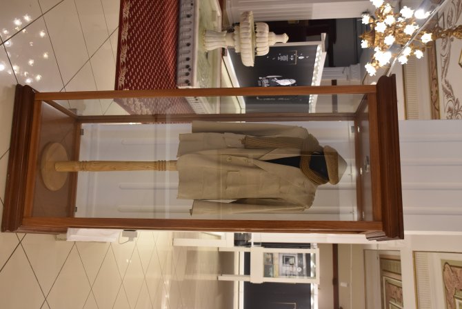 Pendik Belediyesi'nin düzenlediği sergide Atilla İlhan'ın hayatına yer verildi!