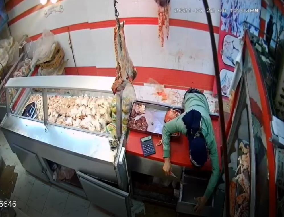 Gaziantep'te korku dolu anlar! İş yeri çalışanlarına saldırıp kasadaki paraları çaldılar