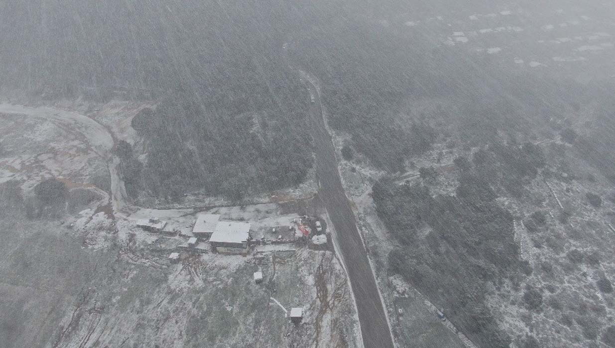 Kar yağışı ve kazalar İstanbul trafiğini kilitledi: Yoğunluk yüzde 60’a ulaştı