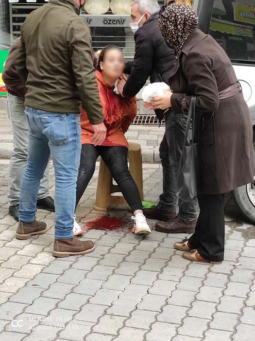 5 yaşındaki çocuk babasının tabancasıyla annesini vurdu! 