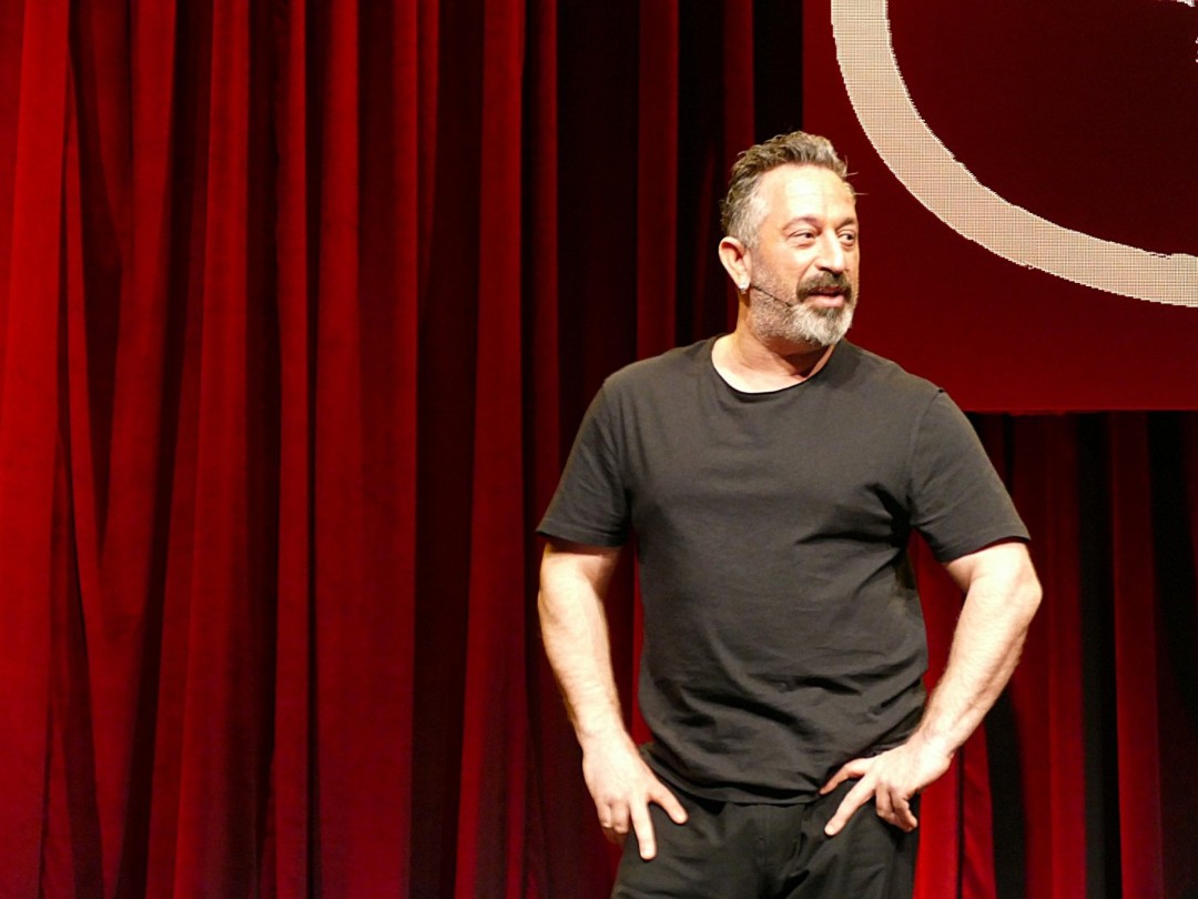 Cem Yılmaz kimdir? Nereli, kaç yaşında? Evli mi? Hangi filmlerde rol aldı? 