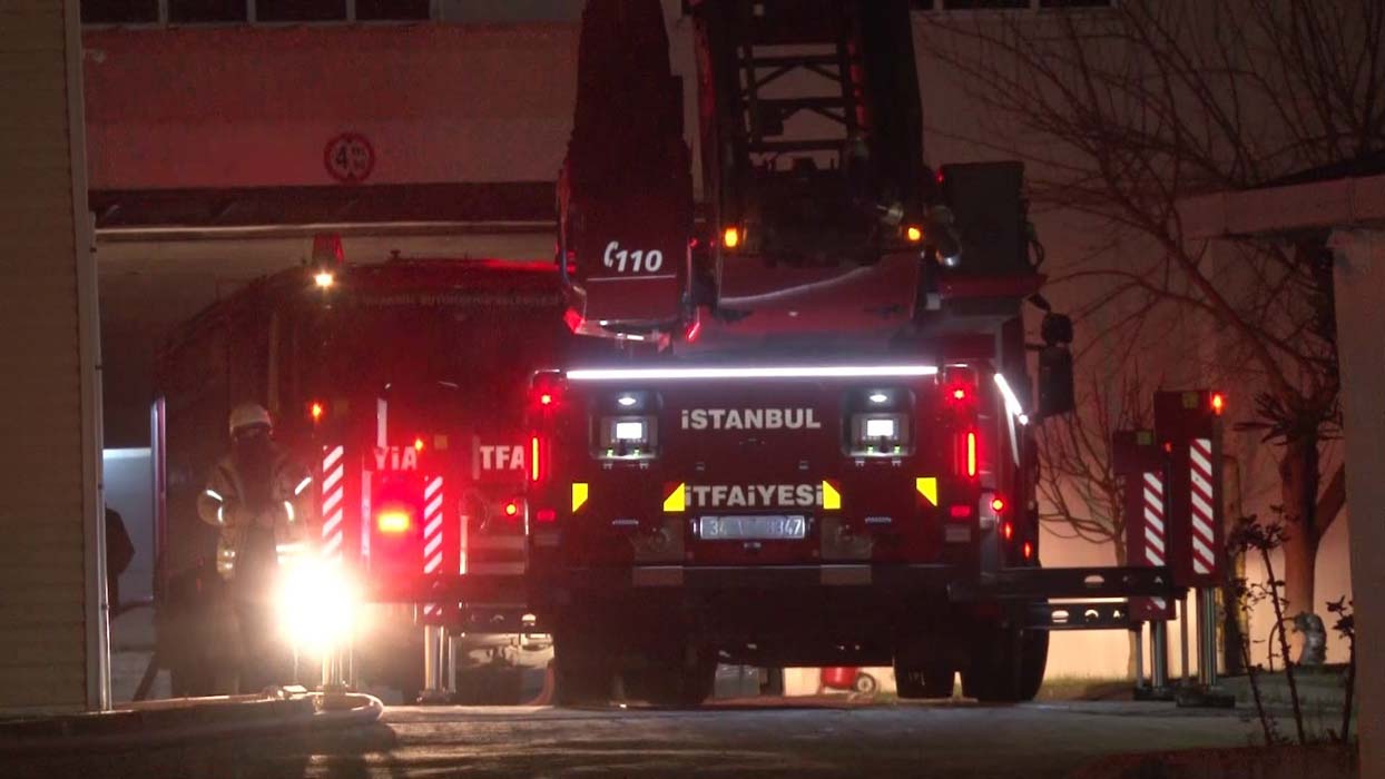 İstanbul'da korkutan fabrika yangını!