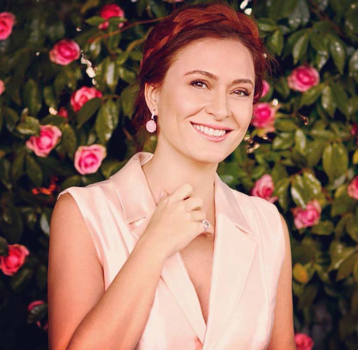 Oyuncu Ceyda Düvenci'den dövme detaylı paylaşım