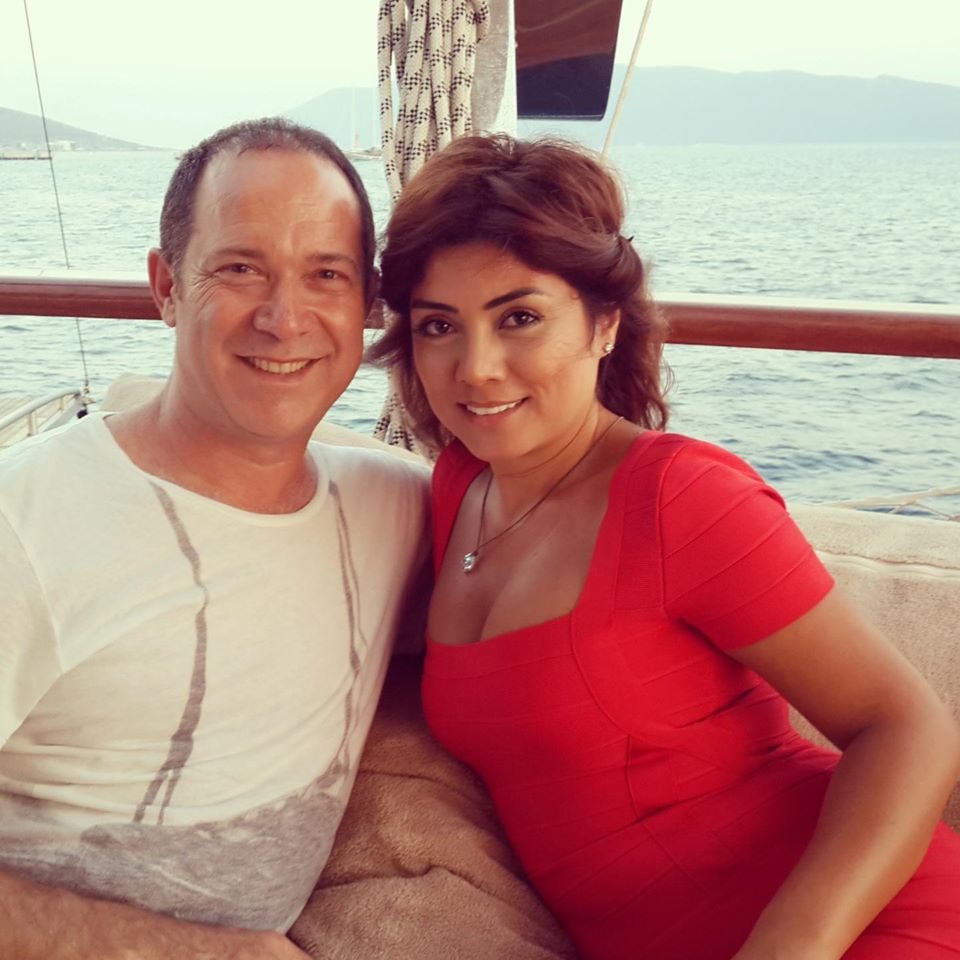 Sümer Ezgü'nün eşi kimdir? Gülay Ezgü nereli, kaç yaşında?
