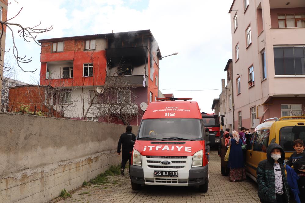 Sobayı benzinle yakmaya çalıştı evdeki her şey kül oldu