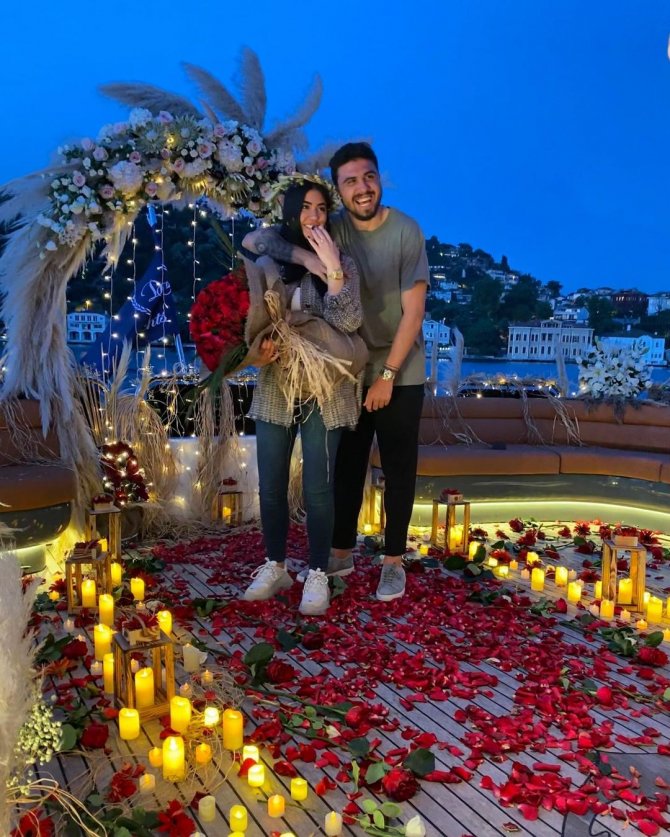 Fenerbahçeli Ozan Tufan baba olduğunu duyurdu! Eşi Rojin Haspolat ve oğluyla paylaştığı kare yoğun ilgi gördü! 