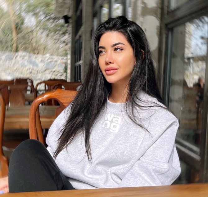 Fenerbahçeli Ozan Tufan baba olduğunu duyurdu! Eşi Rojin Haspolat ve oğluyla paylaştığı kare yoğun ilgi gördü! 