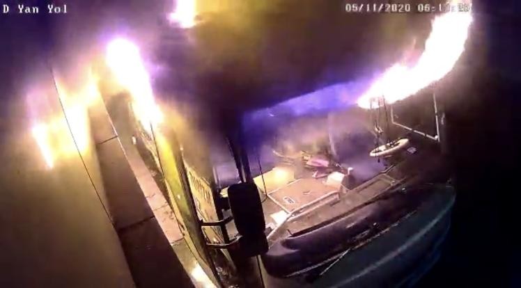 Tinerci Ümit lakaplı şahıs bu sefer de mobilya dükkanını kundakladı