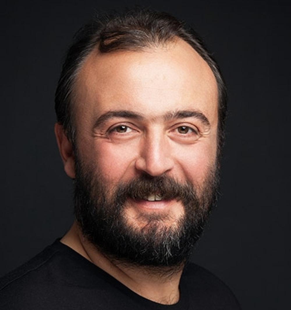 Deniz Hamzaoğlu kimdir? Nereli, kaç yaşında? Hangi dizi ve filmlerde rol aldı?