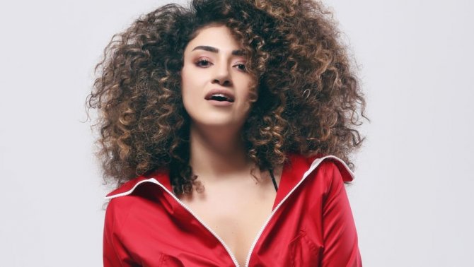 Dilan Çıtak Tatlıses iş yerine giren hırsızların saldırısına uğradı!