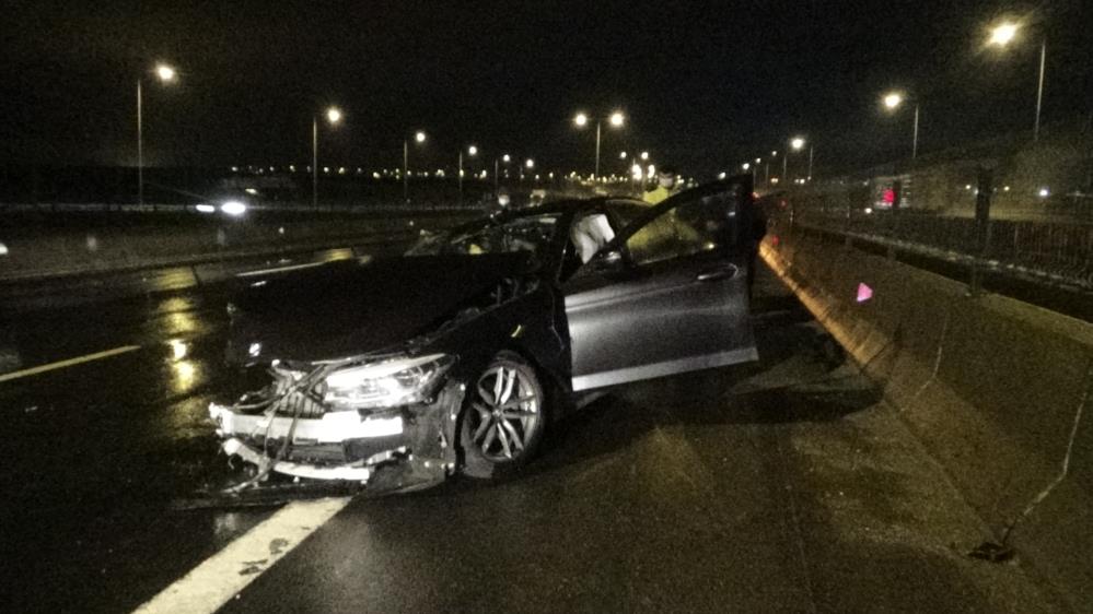 Lüks araç pert oldu sürücünün burnu bile kanamadı