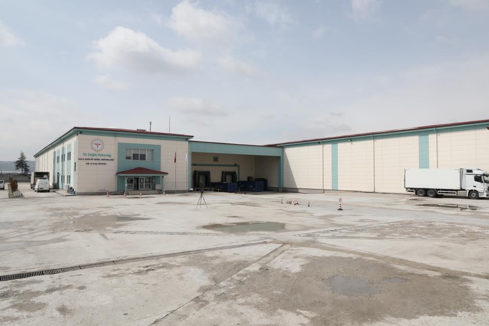 SON DAKİKA! Sağlık Bakanlığından BioNTech açıklaması: 2,8 milyon doz aşı depolarda!