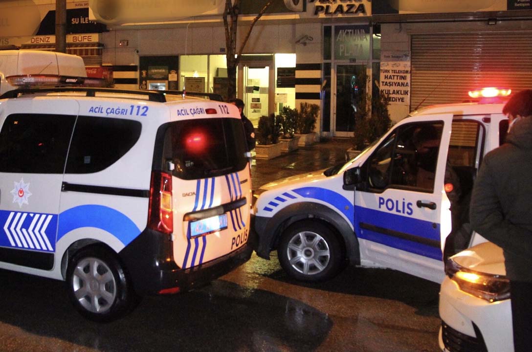 Konya'daki iş hanında kan donduran olay! Bir kişi başından vurulmuş halde ölü olarak bulundu