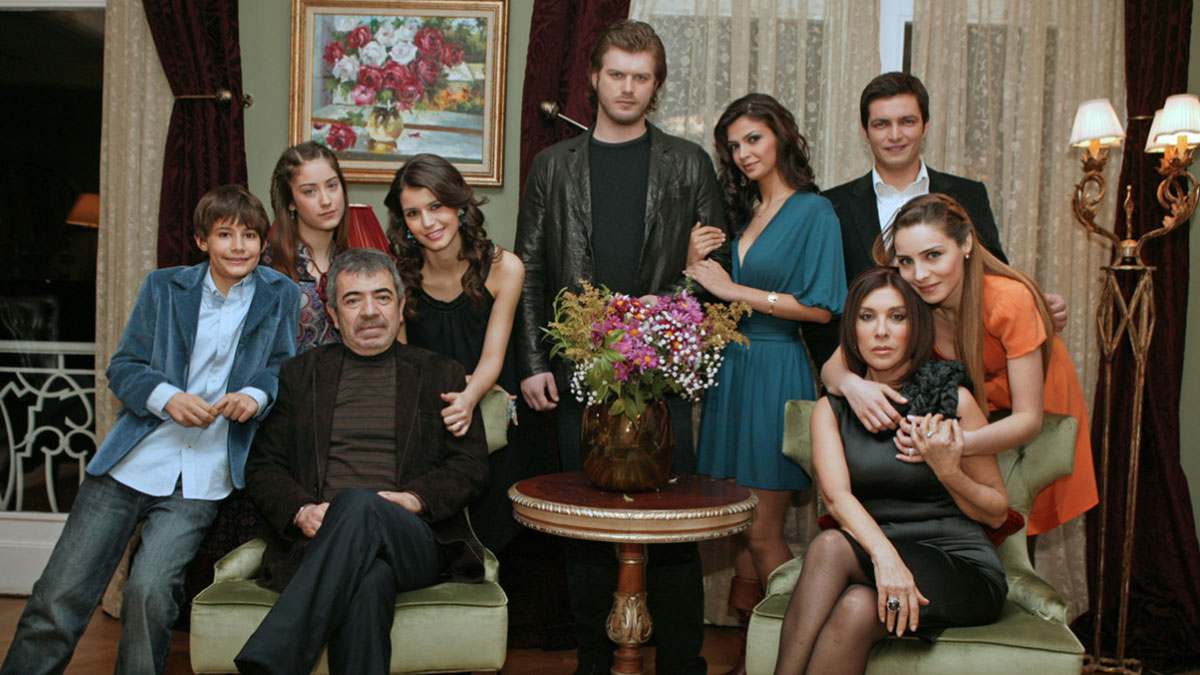 Aşk-ı Memnu ne zaman başlayacak 2021? Aşk-ı Memnu hangi kanalda, saat kaçta?