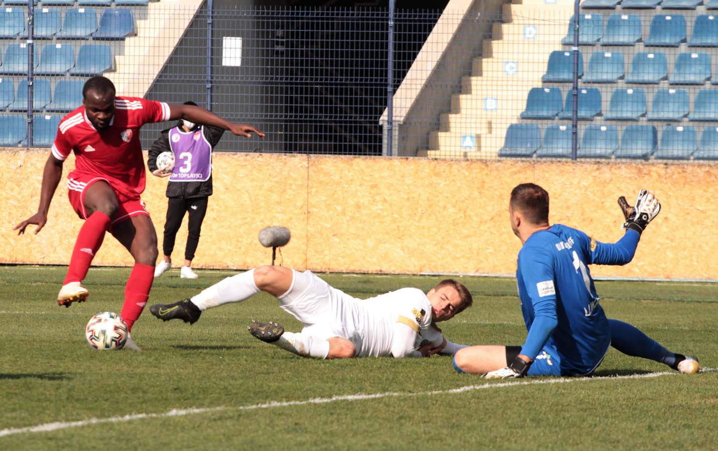 Ankaraspor, Akhisarspor'u farklı geçti: 4-2