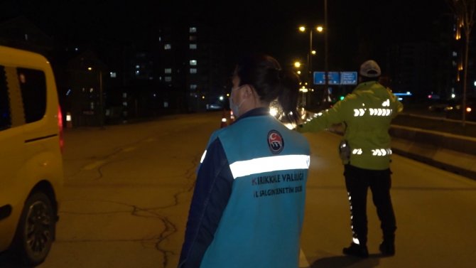 HES kodu ve "seyahat izin belgesi" kontrolü kilit kavşaktaki Kırıkkale'de gerçekleştirildi