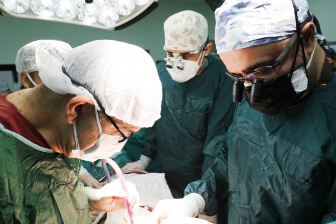 Sıra dışı kalp ameliyatı, Hastanın kalbi durdurulmadan operasyon yapıldı