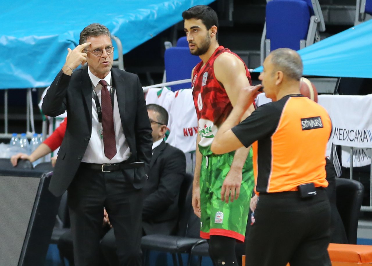 ING Basketbol Süper Ligi'nde Fenerbahçe Beko Pınar Karşıyaka'yı 117-59 yendi