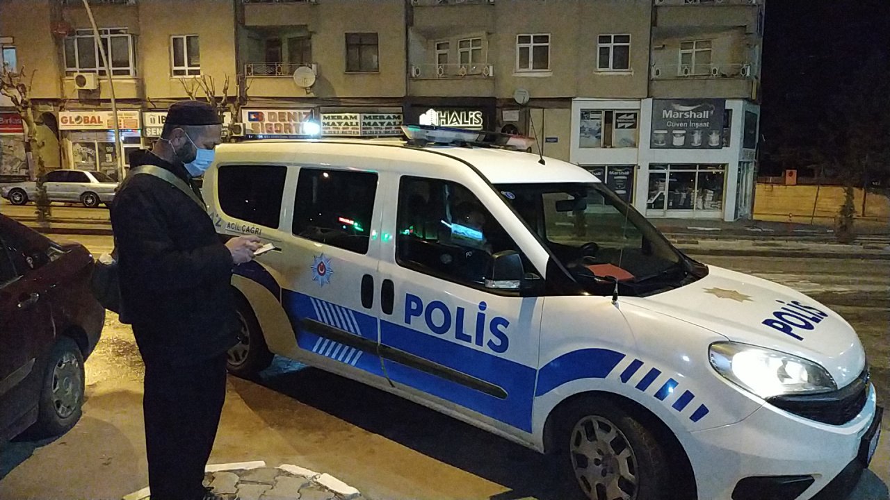 Karaman'da camide kilitli kalan kişiyi polis ekipleri kurtardı