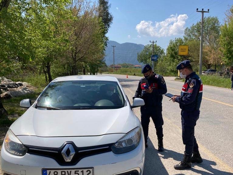 Muğla'da Covid-19 tedbirlerine uymayan 66 kişiye ceza kesildi