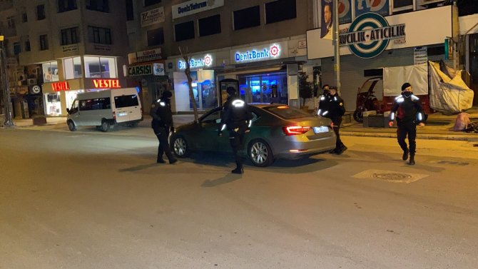 Sokağa çıkma yasağına uymayanlara ceza yağdı: 145 kişi ve 5 işletmeye 503 bin 5 lira ceza