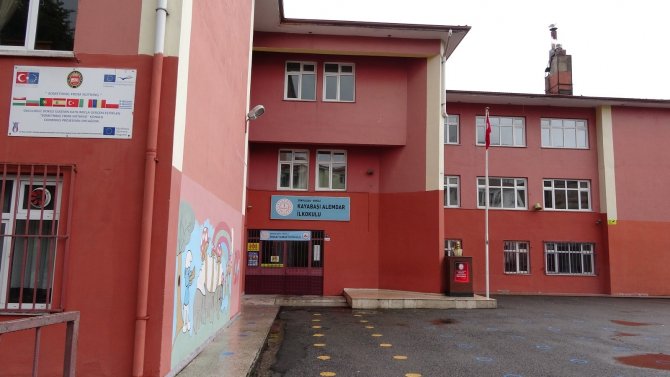 Velilerin pandemi tedirginliği! Çocuklarını okula göndermekten korkuyorlar