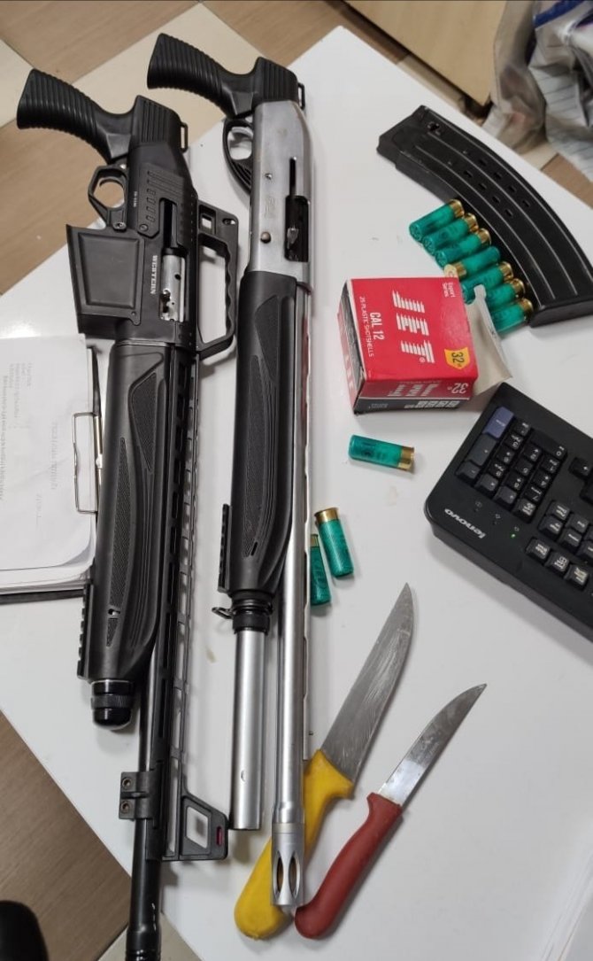 Barışmak için bir araya gelmişlerdi çıkan silahlı kavgada 2’si ağır 6 yaralı