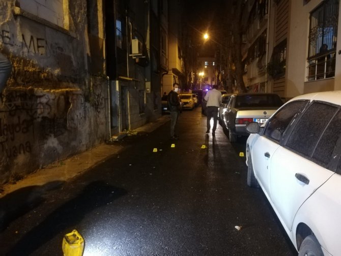 Barışmak için bir araya gelmişlerdi çıkan silahlı kavgada 2’si ağır 6 yaralı