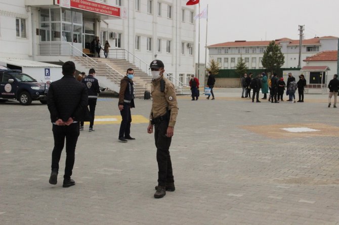 Bir yolcunun koronavirüs testi pozitif çıktı: Tüm otobüs karantinaya alındı