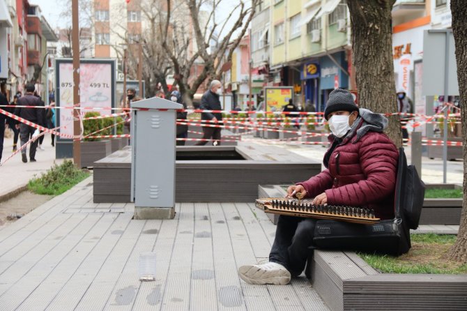 Eskişehir’de parklar, yoğunluk oluşturduğu gerekçesiyle kapatıldı