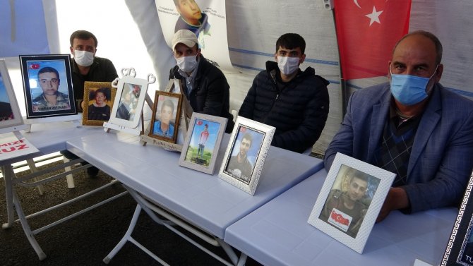 Evlat nöbetindeki babanın yürek yakan isyanı "Kızım sağ mı ölü mü bilmiyorum"