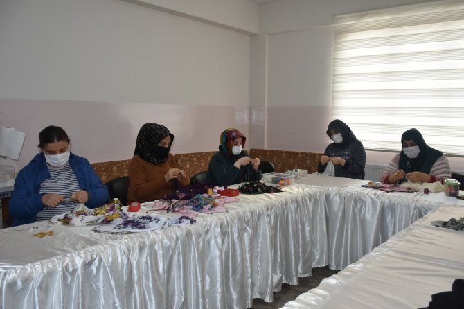 Gittiği iğne oyası kursu sayesinde kanseri yendi