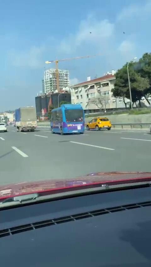 Herkesin canını tehlikeye attı! Trafik magandası iş başında