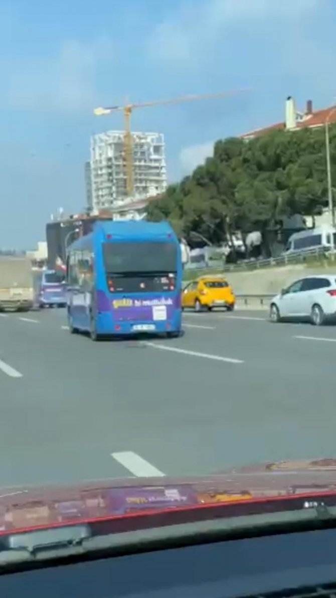Herkesin canını tehlikeye attı! Trafik magandası iş başında