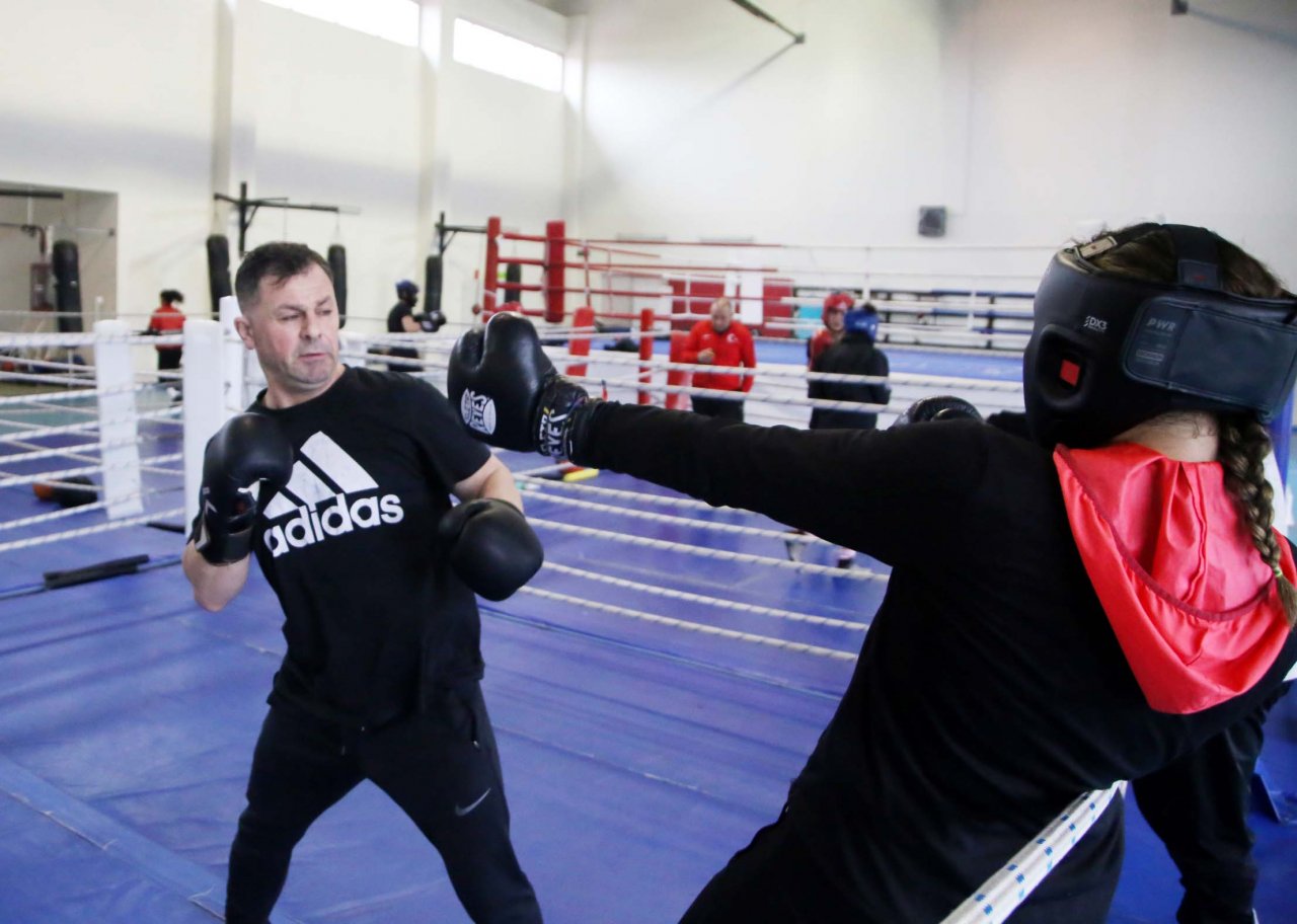 Kadın Boksörler, Dünya Turnuvası'ndan 5 madalya ile dönmeyi hedefliyor