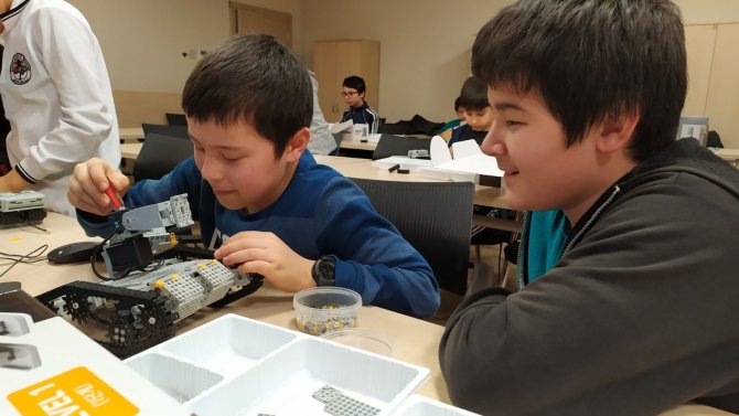 Pandemi dönemini teknolojiyle fırsata çevirdiler, Genç Kaşifler İşbaşına