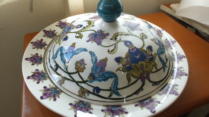 Pandemiyi fırsata çeviren Burhaniyeli kadınlar çini ustası oldu