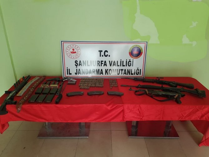 Şanlıurfa silah kaçakçılarına darbe! Uzun namlulu silahları ahırlara saklamışlar